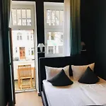 Monopol Boutique