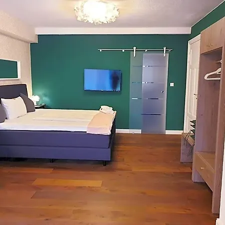 Monopol Boutique