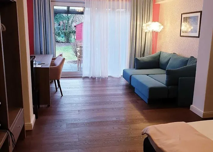 Monopol Boutique Готель 3*